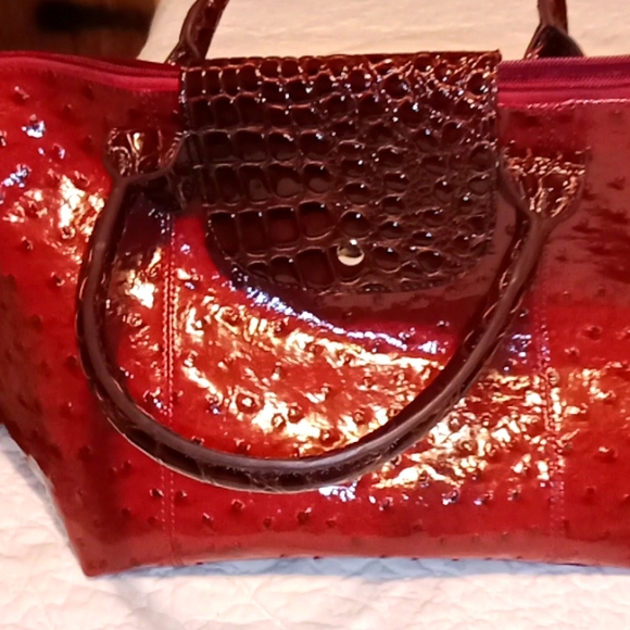 GaBaangs Red With Long Strap and Short Straps Big Plenty Of Room Pocket Purse - Picture 2 of 12